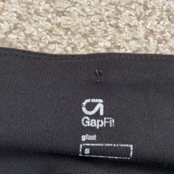 GAP Fit Pedal Pusher Workout Pants, Small - Picture 4 of 8